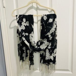 Black and white floral Scarf